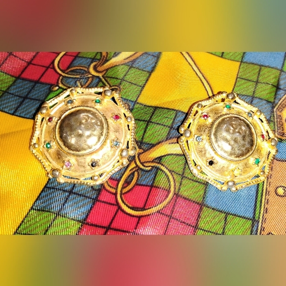 Vintage Jewelry - VINTAGE ORNATE GOLD MULTICOLOR RHINESTONE EARRINGS